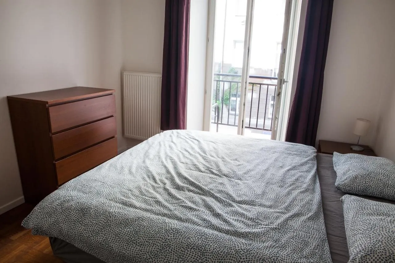 2B Pechackova Family Apartment With Balcony By The River Прага Чехия
